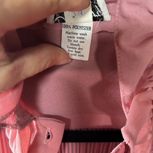 Vintage 1970s Union Made Dusty Pink Pleated Secretary Mod Dress Sequins Accents - Picture 14 of 14